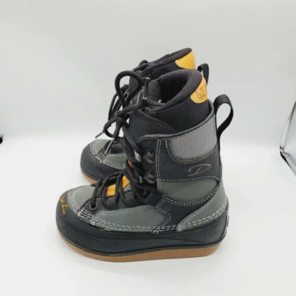 Dee Luxe Boys Snowboarding Boots Size US‎ 210